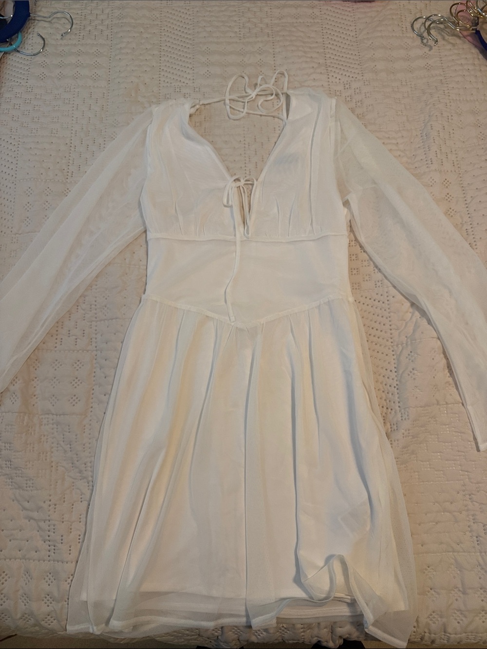 H&M Women's White Long-Sleeve V-Neck Tie-Front Midi Dress